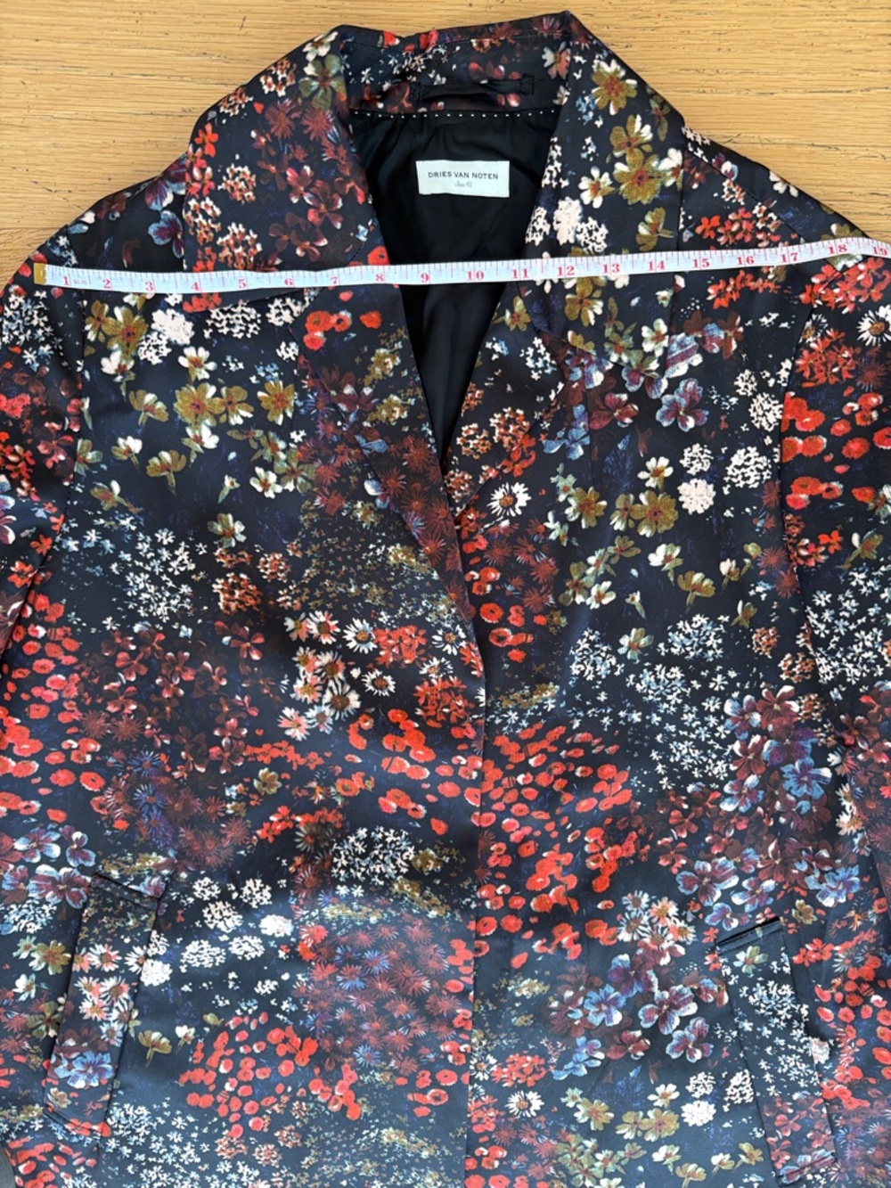 Dries Van Noten Navy Floral Print coat. Slit pockets/open front. - Picture 8 of 10
